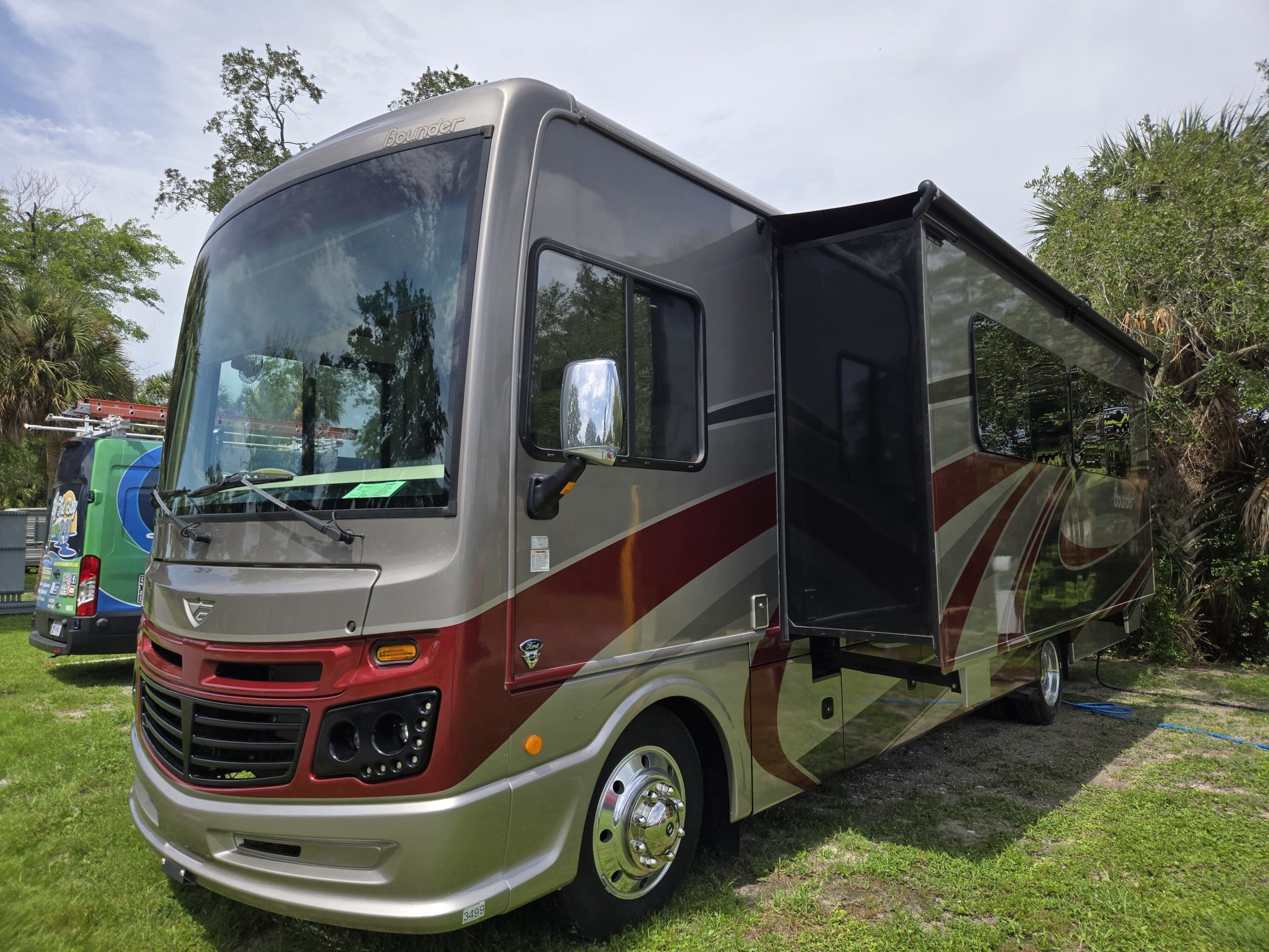 Performing a pre-purchase Inspection on a Class A Motorhome